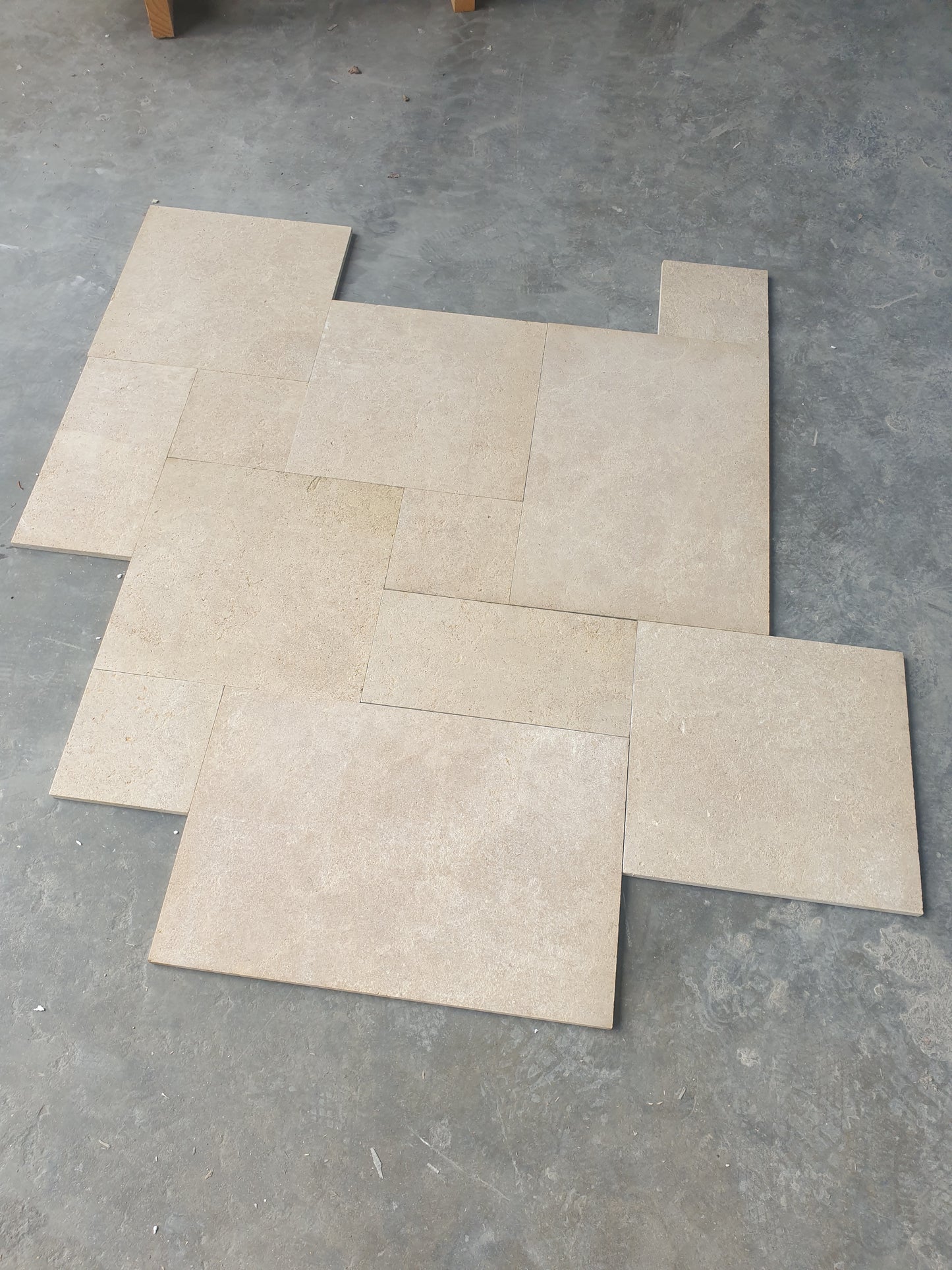 Basse Beige Little Roman Pattern x 15mm