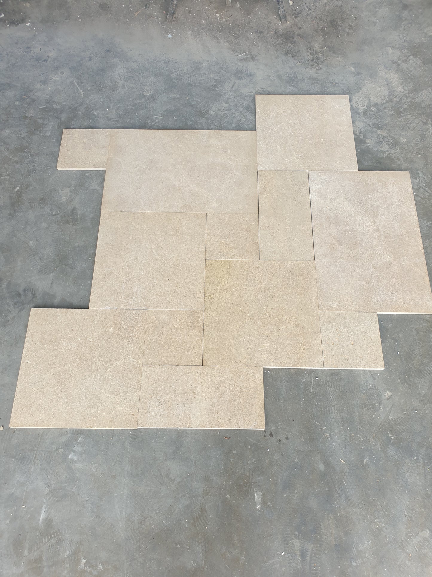 Basse Beige Little Roman Pattern x 15mm
