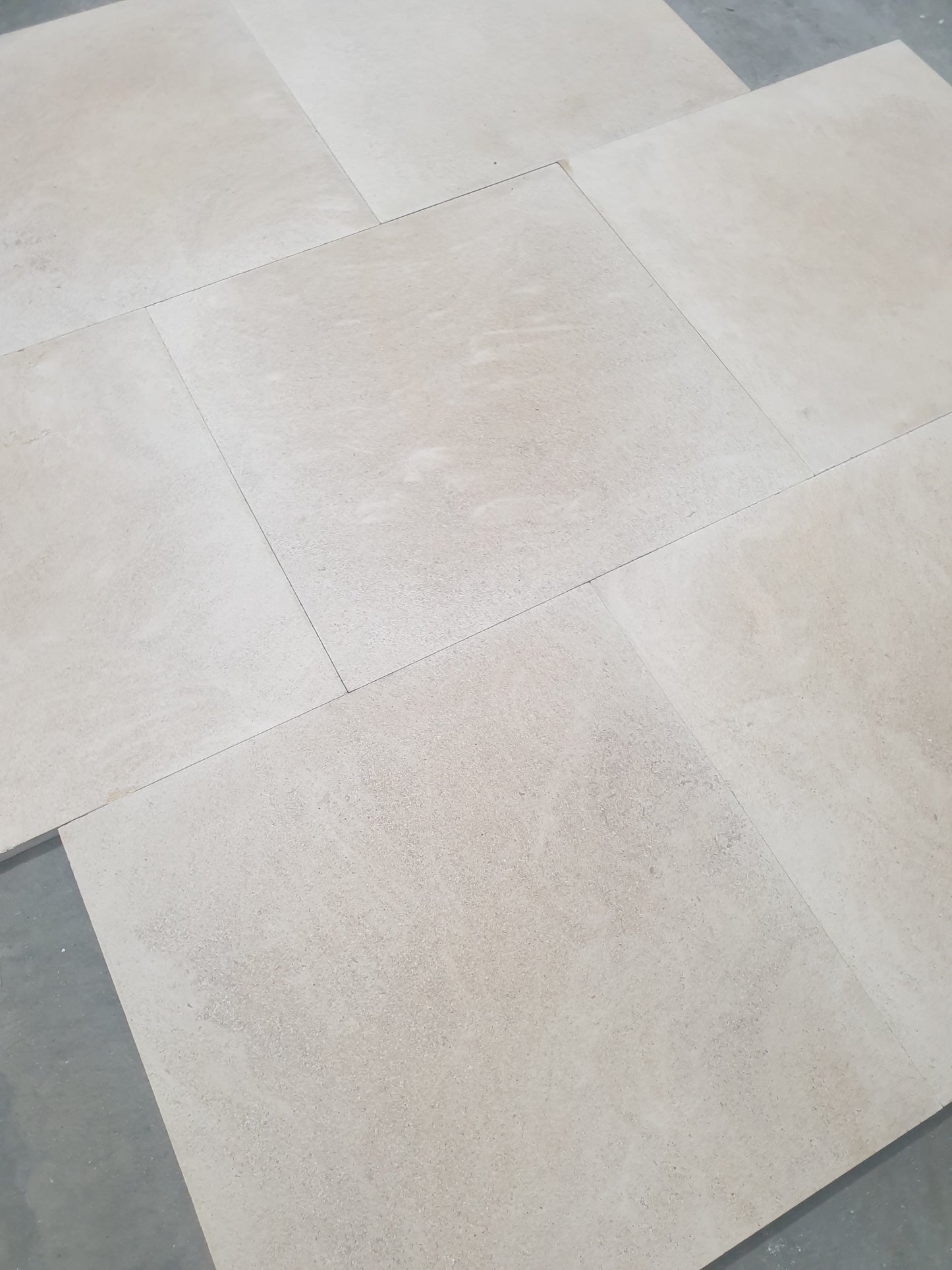 Cava 600 x 600 x 20mm