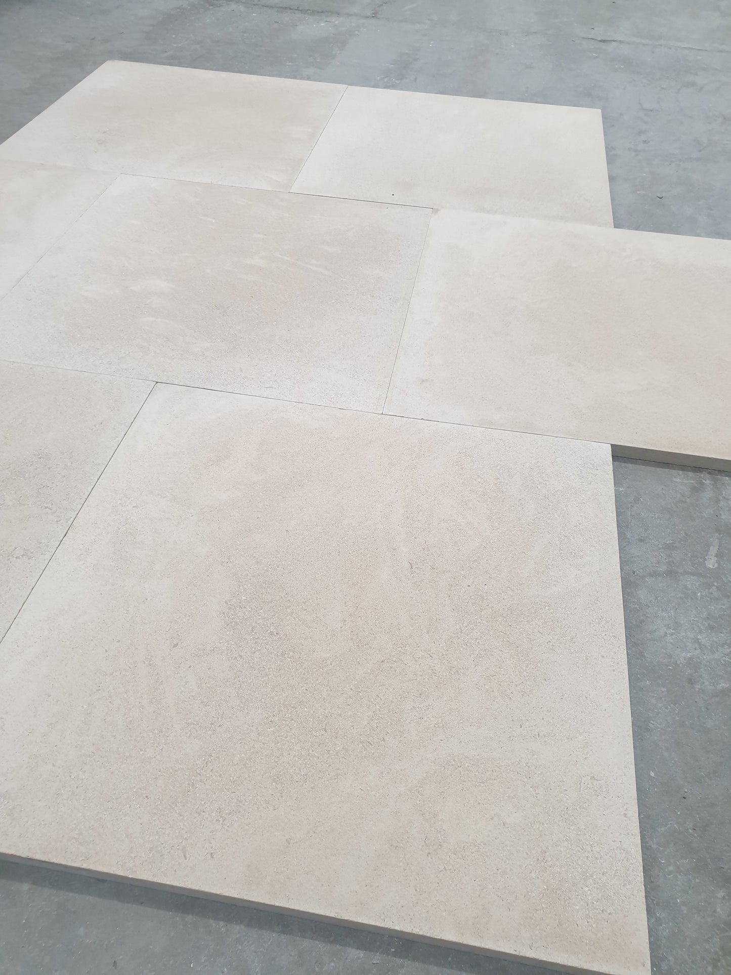 Cava 600 x 600 x 20mm
