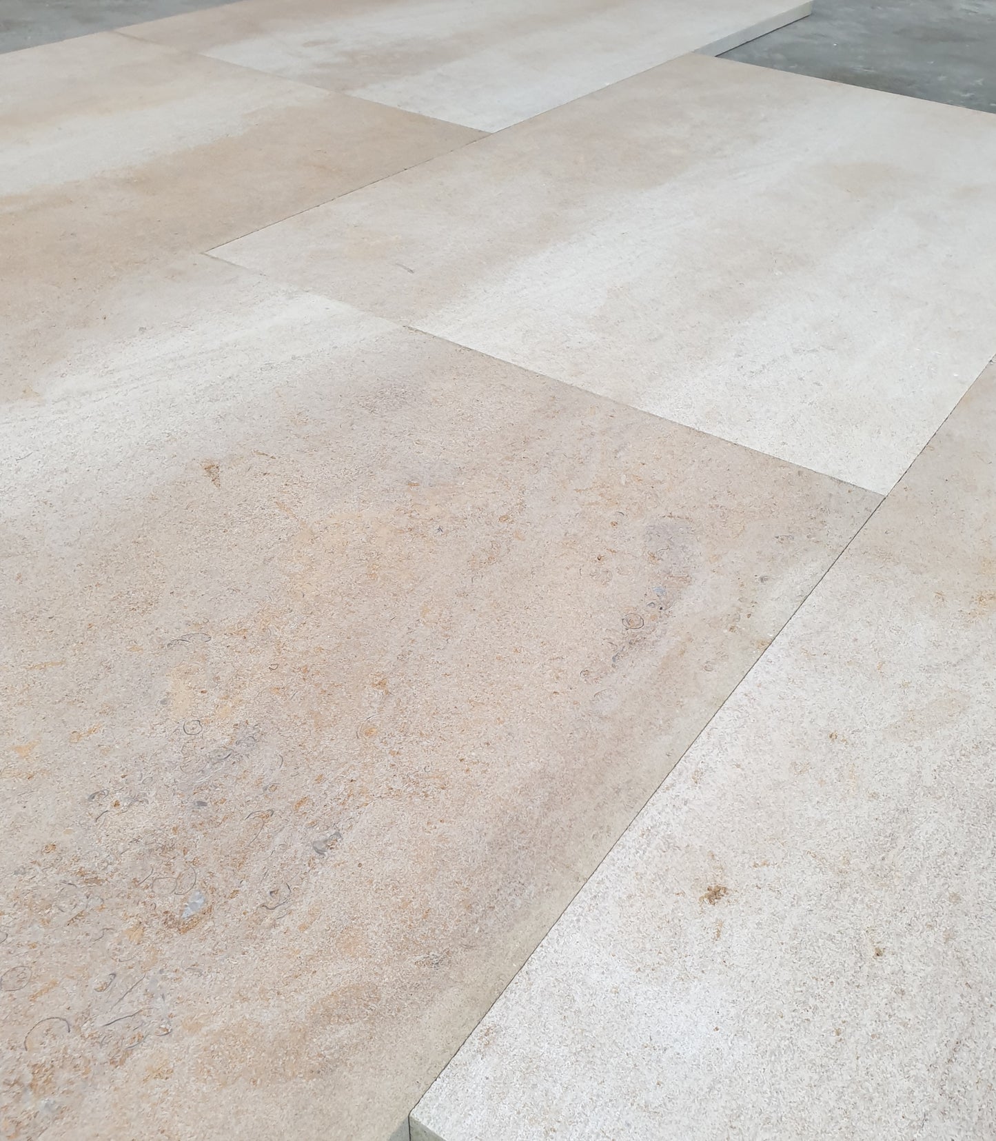 Brabazon 900 x600 x 20mm