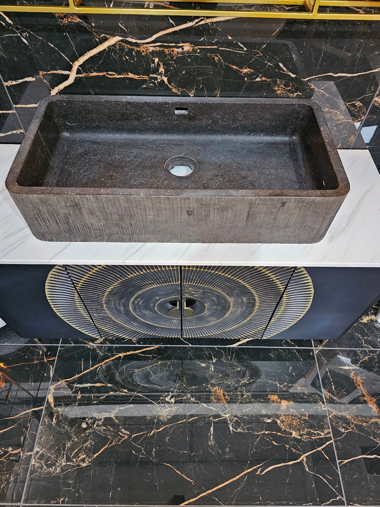 Belgian Fossil Butler Sink